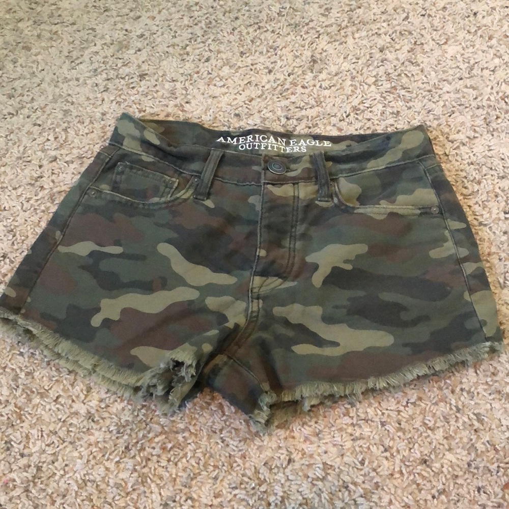 Camo American eagle short shorts
